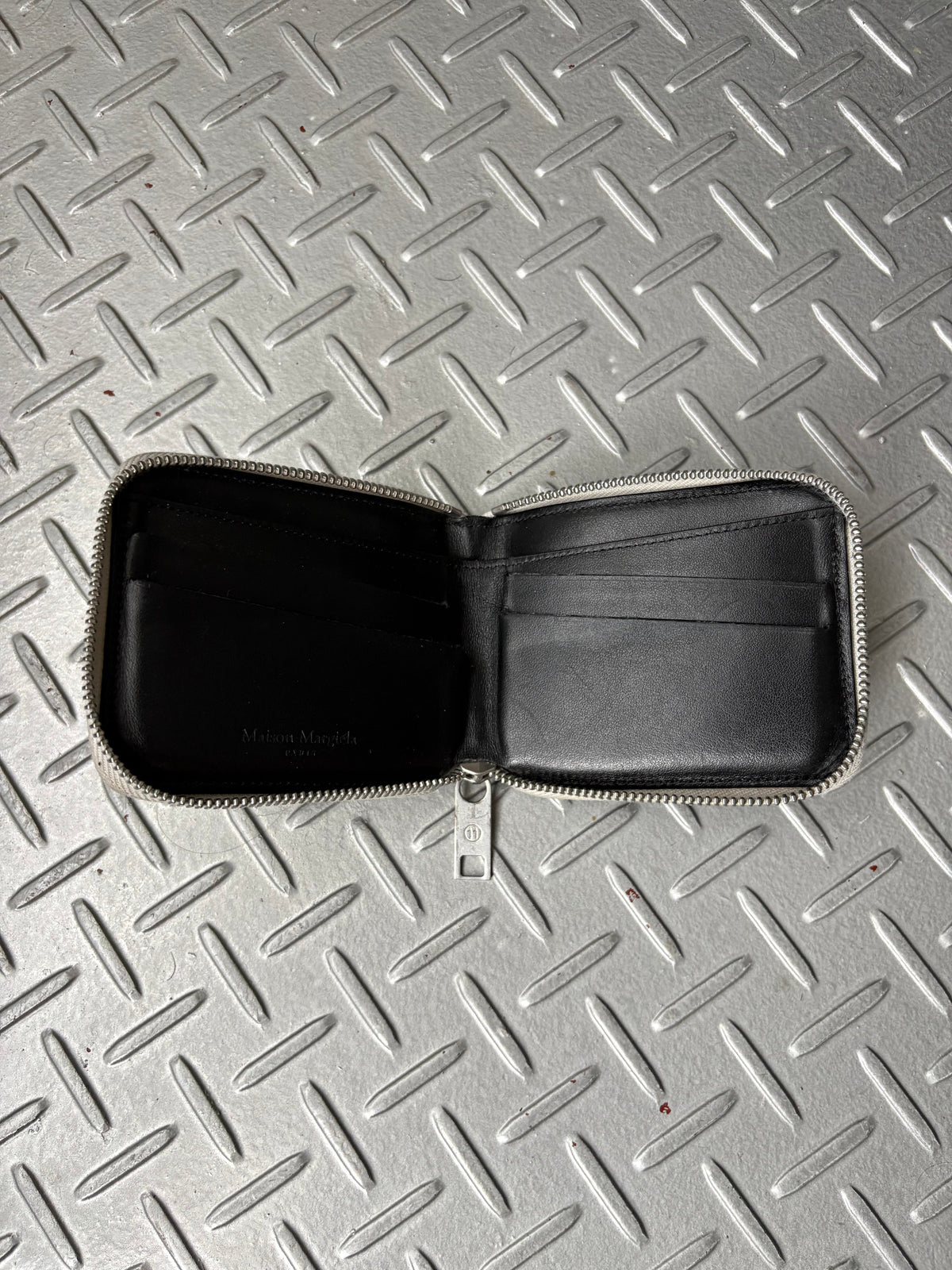 Silver Cracked Paint Leather Zip Wallet