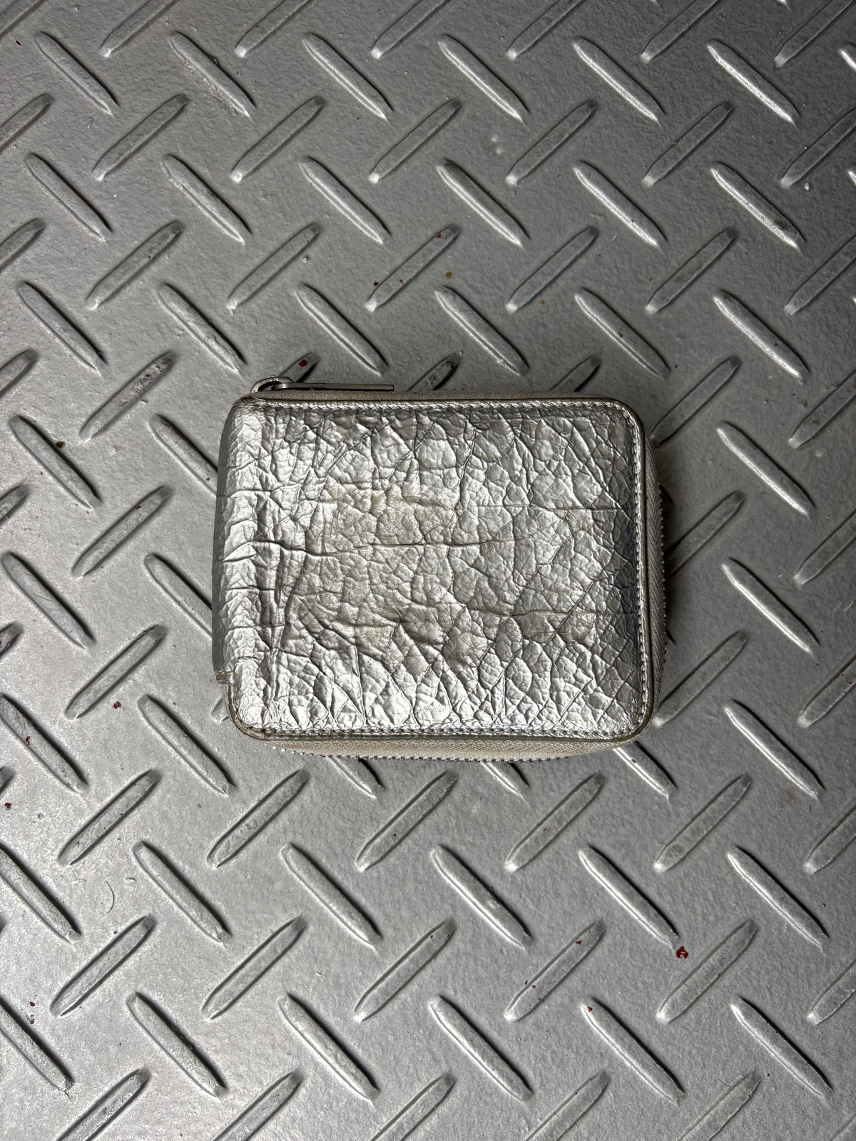 Silver Cracked Paint Leather Zip Wallet