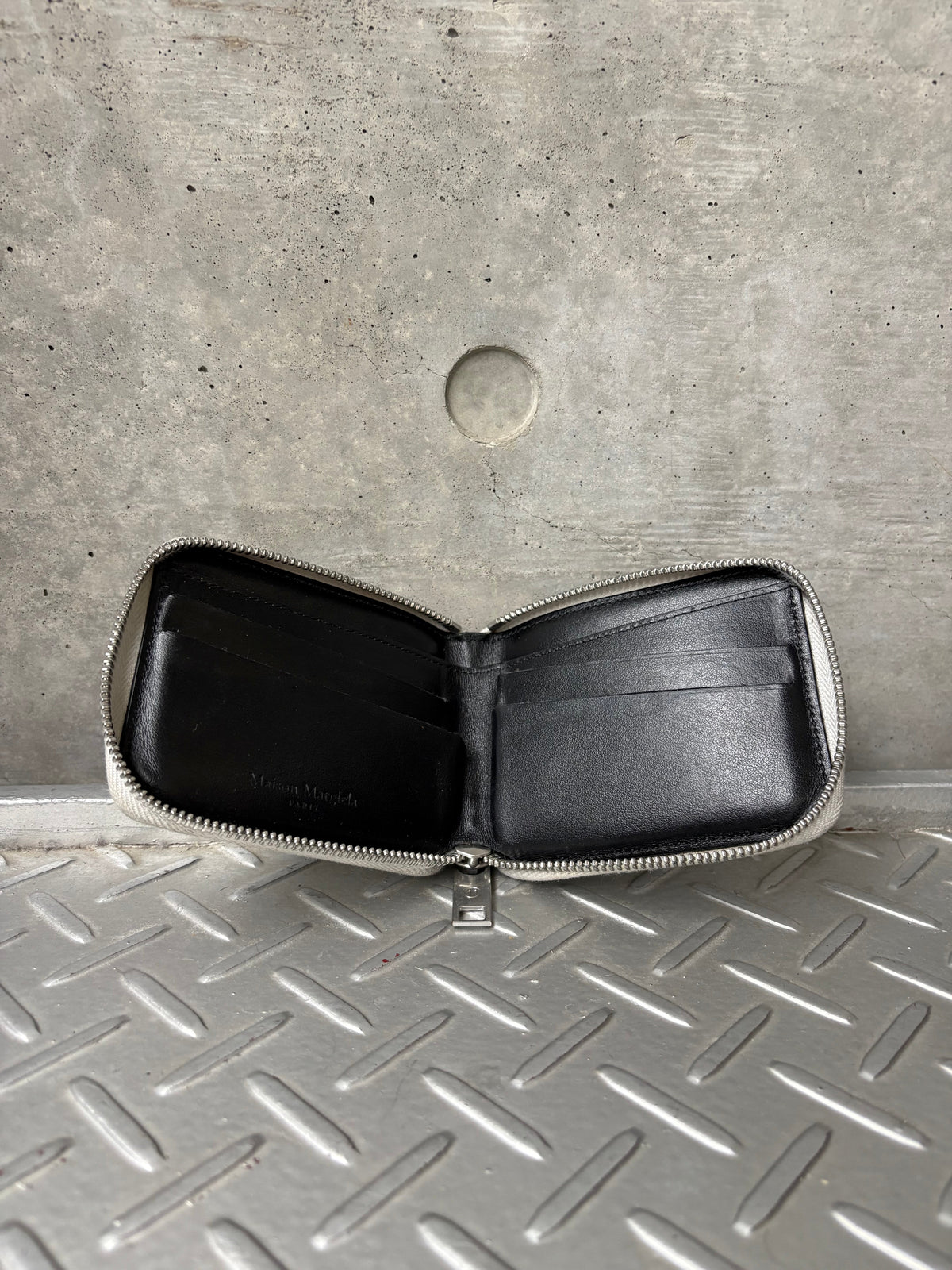 Silver Cracked Paint Leather Zip Wallet