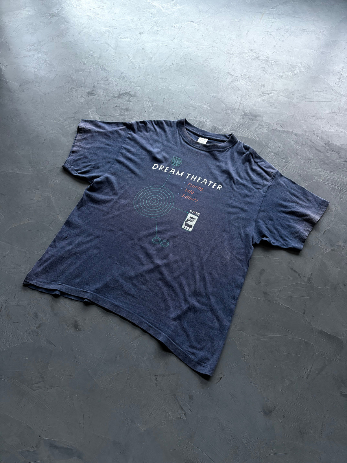 Graphic "Dream Theater" T-Shirt
